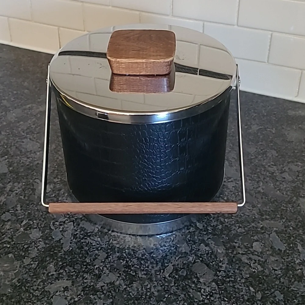 Vintage MCM "Atapco" Ice Bucket - Picture 14 of 14
